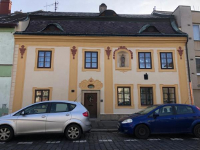 Barokní dům u Panny Marie, Pardubice